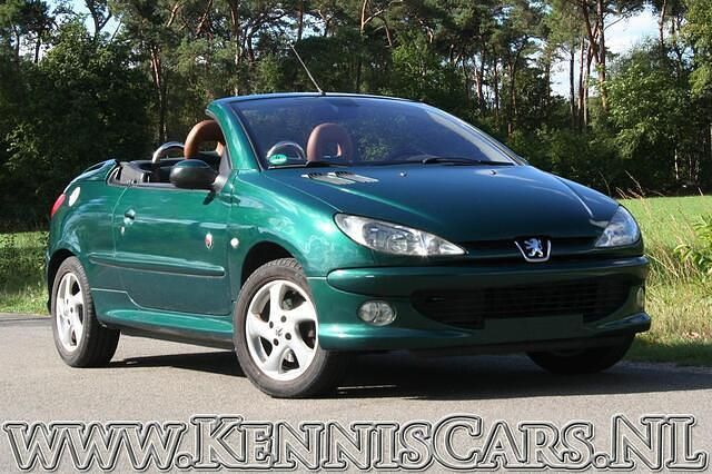 Groen Gebruikt 2003 Peugeot 206 CC Roland Garros Cabriolet | € 3.650 (Duur) - Afbeelding 1/4