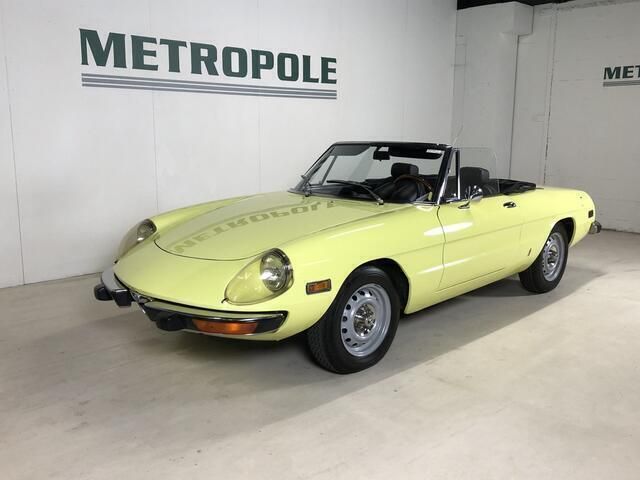 Occasion Alfa Romeo Spider Veloce 132 PK (97 kW) 1973 Geel Cabriolet