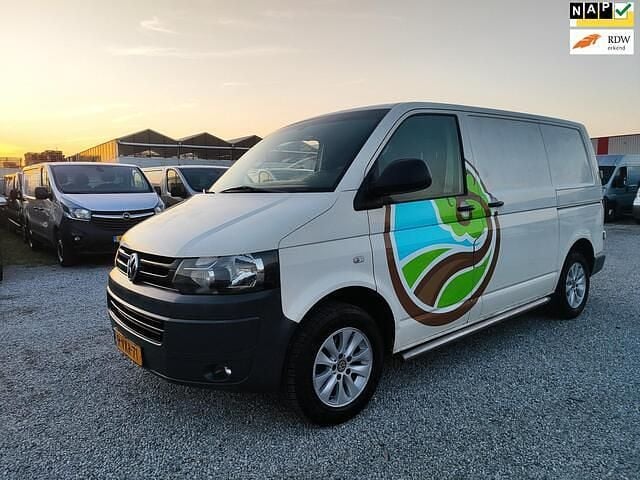 Wit Gebruikt 2011 VW T5 Trendline Van | € 4.750 (Eerlijke prijs) - Afbeelding 1/4