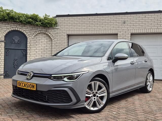 Grijs Gebruikt 2022 VW Golf VIII GTE Hatchback | € 28.500 (Goede deal) - Afbeelding 1/4