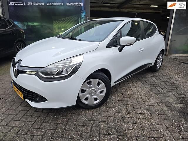 Wit Occasion 2013 Renault Clio IV Dynamique Hatchback | € 3.999 (Eerlijke prijs) - Afbeelding 1/4