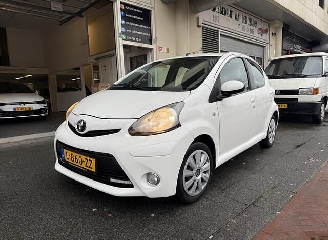 Occasion Toyota Aygo 68 PK (50 kW) 2013 Wit Hatchback