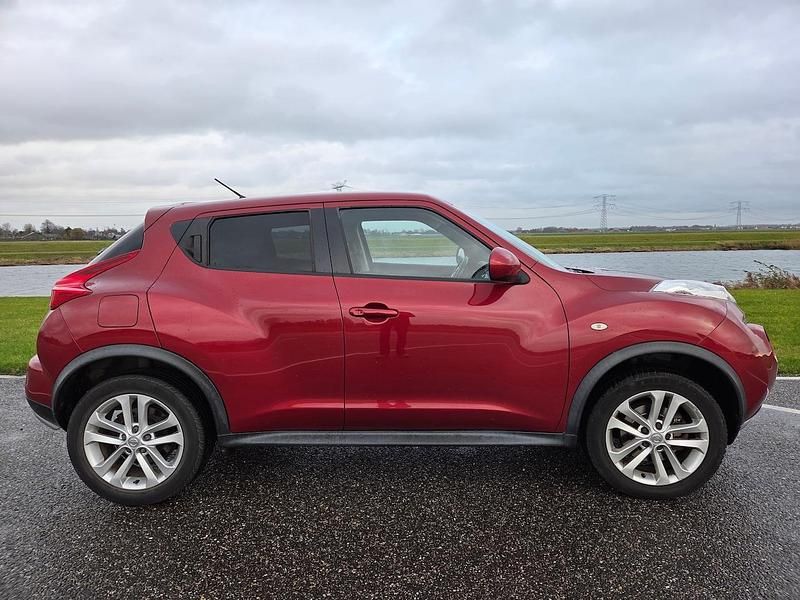 Rood Gebruikt 2011 Nissan Juke Tekna SUV | € 8.200 (Eerlijke prijs) - Afbeelding 1/4