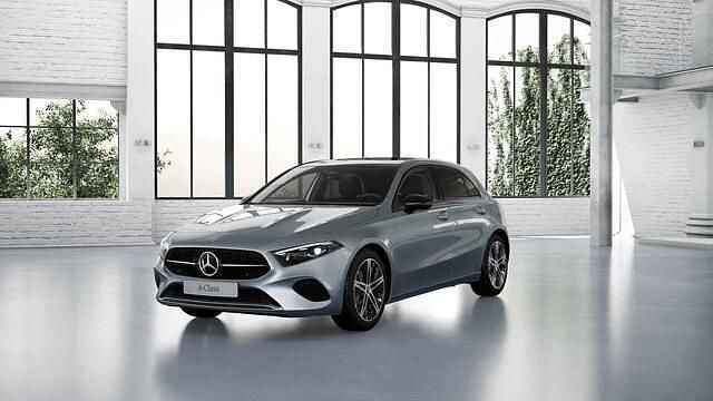 Zilver Nieuw 2025 Mercedes A180 Business Hatchback | € 46.650 - Afbeelding 1/4