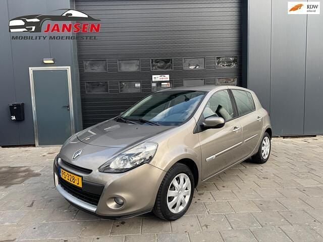Bruin Gebruikt 2009 Renault Clio II Expression Hatchback | € 1.849 (Goede deal) - Afbeelding 1/4