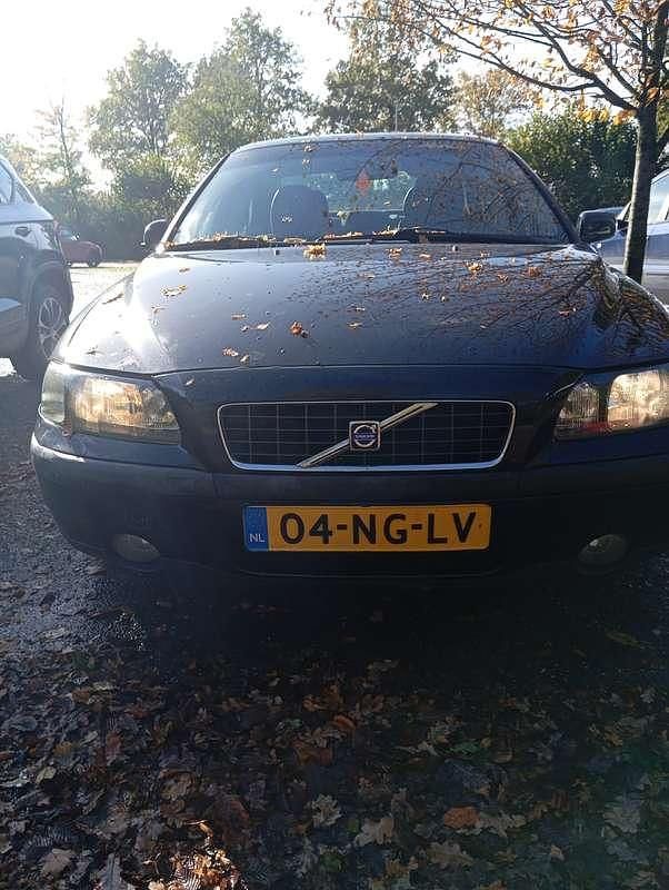 Zwart Occasion 2003 Volvo S60 Sedan | € 1.750 (Goede deal) - Afbeelding 1/4