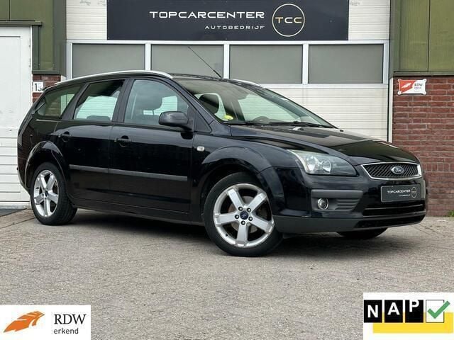 Zwart Gebruikt 2006 Ford Focus Futura Stationwagen | € 1.849 (Eerlijke prijs) - Afbeelding 1/4