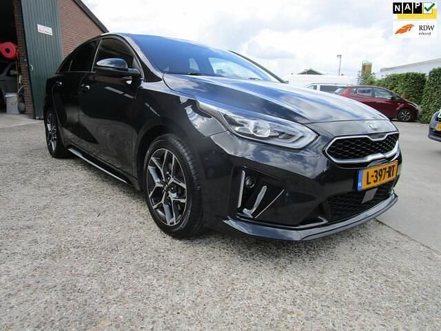Zwart Occasion 2021 Kia ProCeed GT-Line Hatchback | € 12.500 (Eerlijke prijs) - Afbeelding 1/4