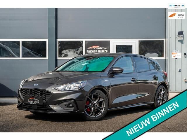 Grijs Gebruikt 2019 Ford Focus Business Edition Hatchback | € 14.500 (Eerlijke prijs) - Afbeelding 1/4