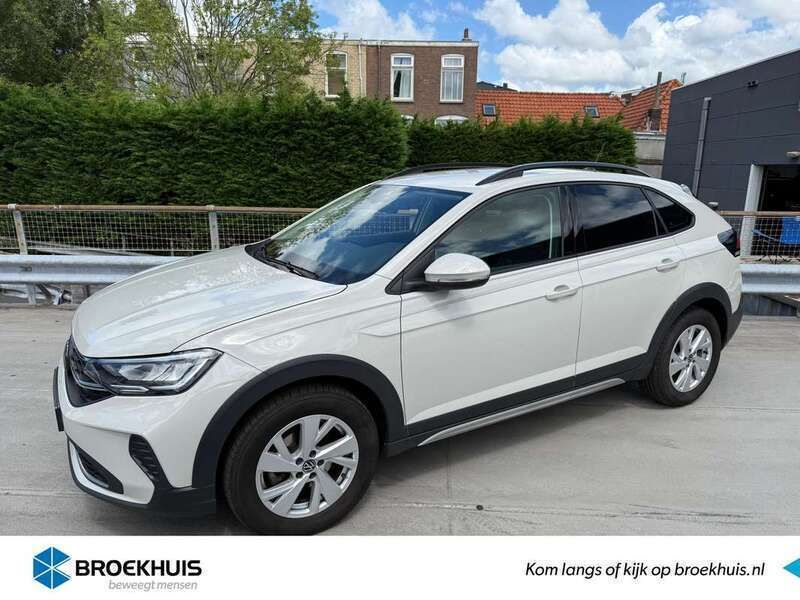 Grijs Gebruikt 2023 VW Taigo Life SUV | € 20.400 (Goede deal) - Afbeelding 1/4