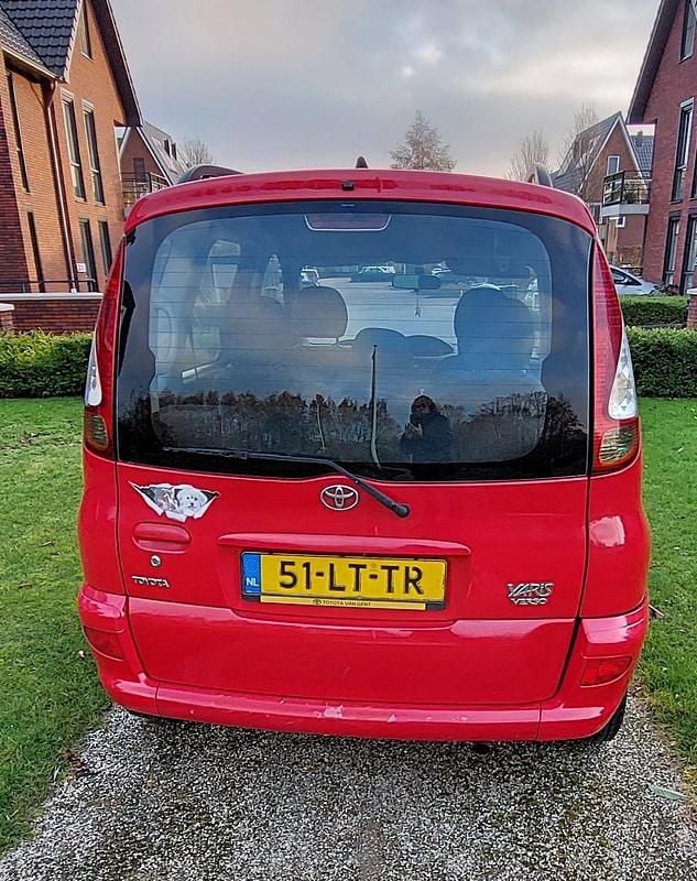 Occasion Toyota Yaris Verso Sol 2003 Rood MPV