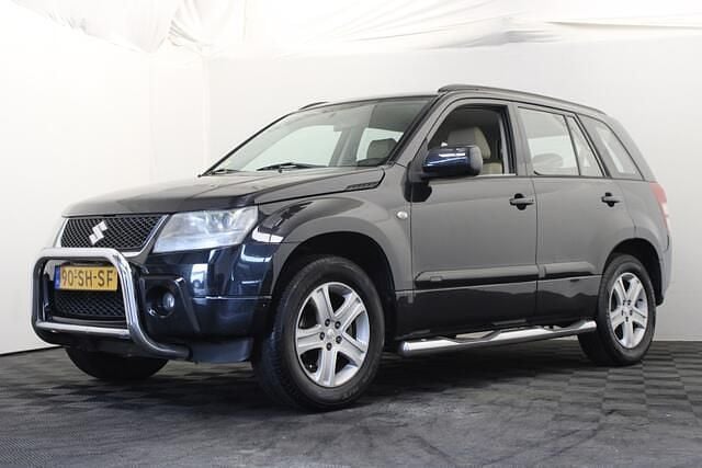 Zwart Occasion 2006 Suzuki Grand Vitara Exclusive SUV | € 3.000 (Goede deal) - Afbeelding 1/4