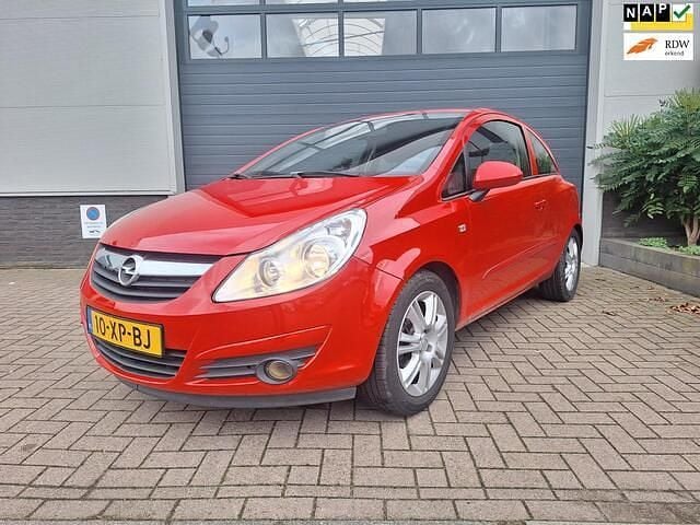 Rood Gebruikt 2007 Opel Corsa Enjoy Hatchback | € 2.950 (Eerlijke prijs) - Afbeelding 1/4