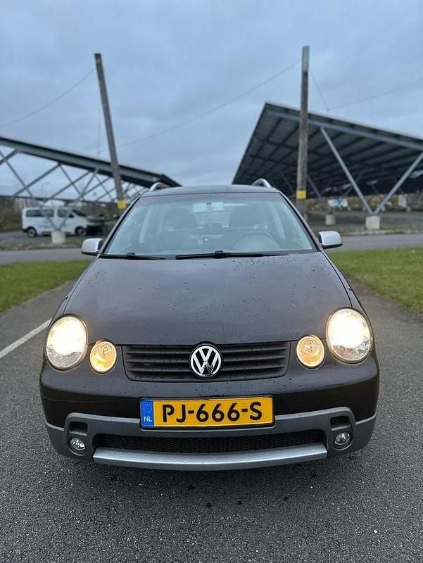 Gebruikt 2004 VW Polo Cross Hatchback | € 2.950 (Eerlijke prijs) - Afbeelding 1/4