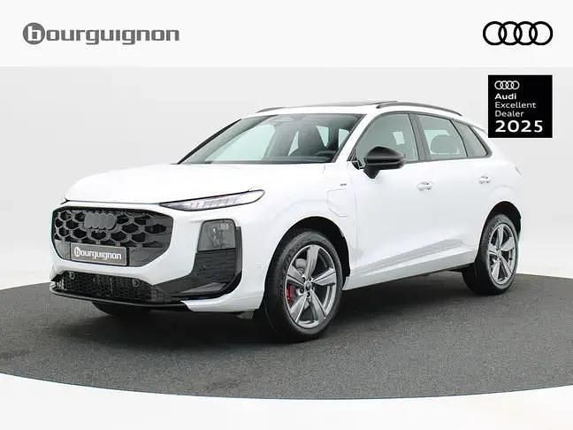 Nieuw 2025 Audi Q3 SUV | € 65.679 (Duur) - Afbeelding 1/4