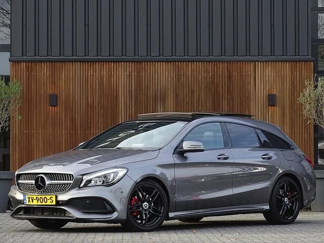 Grijs, metallic lak Gebruikt 2019 Mercedes CLA180 Shooting Brake AMG Stationwagen | € 21.995 (Iets duurder) - Afbeelding 1/4