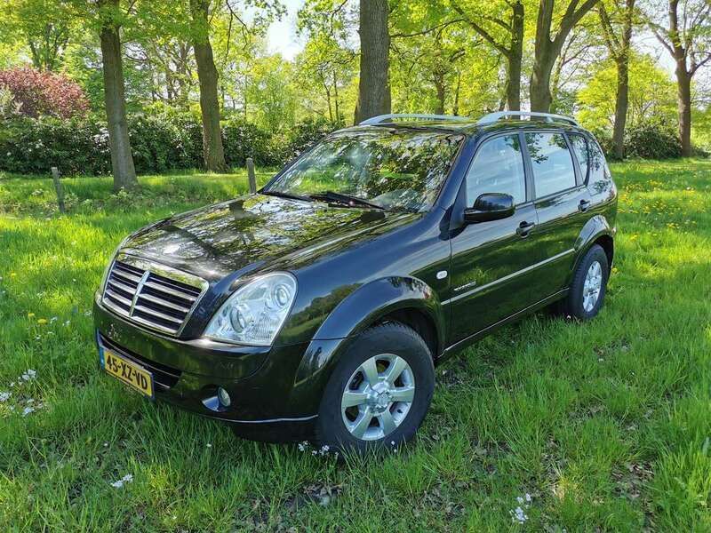 Zwart Gebruikt 2007 Ssangyong Rexton SUV | € 4.500 (Iets duurder) - Afbeelding 1/4