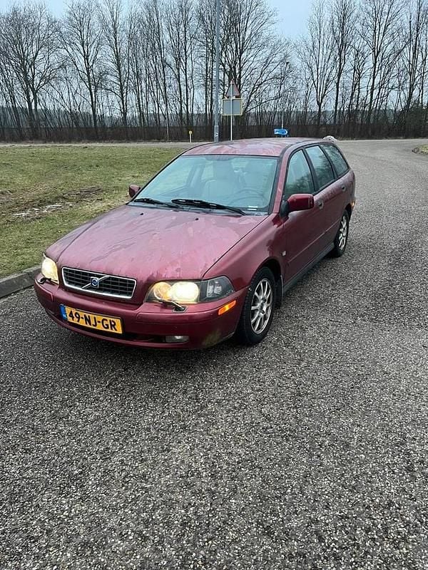Occasion 2003 Volvo V40 | € 1.600 (Goede deal) - Afbeelding 1/4