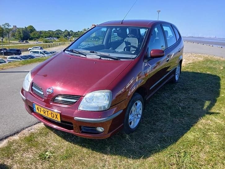 Gebruikt 2005 Nissan Almera Tino MPV | € 1.450 (Eerlijke prijs) - Afbeelding 1/4