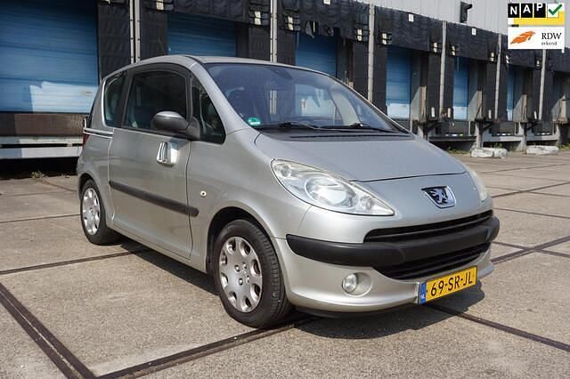 Grijs Gebruikt 2006 Peugeot 1007 Hatchback | € 650 (Super prijs) - Afbeelding 1/4