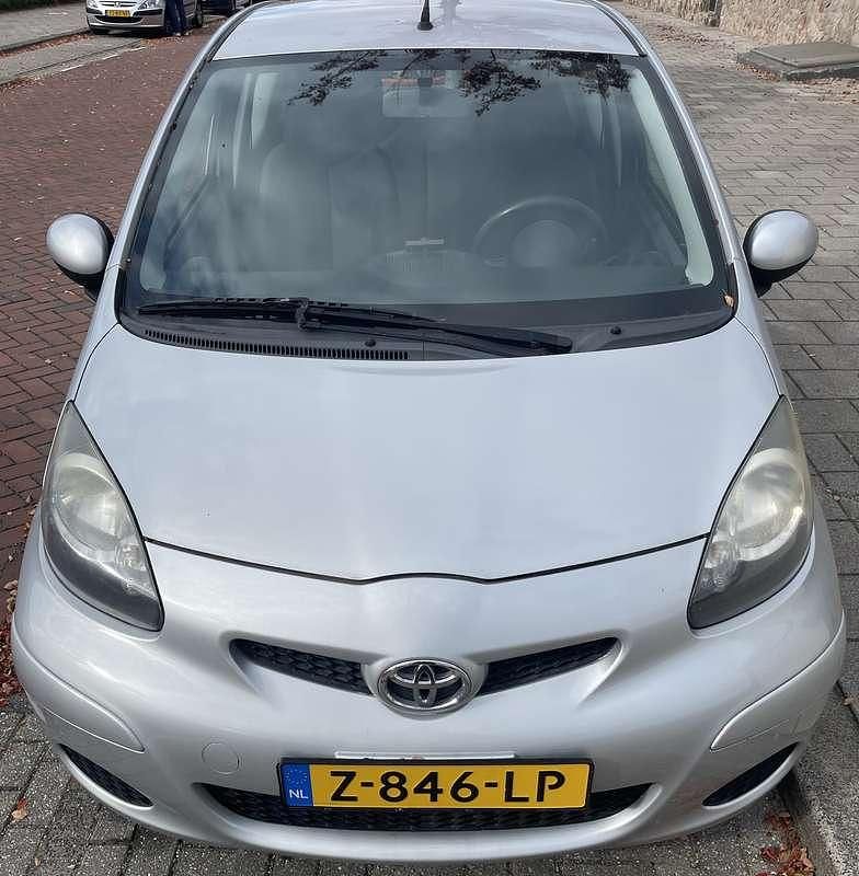Occasion Toyota Aygo Cool 68 PK (50 kW) 2010 Grijs Hatchback