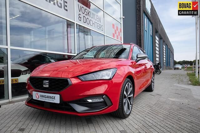 Rood Gebruikt 2021 Seat Leon FR Stationwagen | € 23.700 (Eerlijke prijs) - Afbeelding 1/4