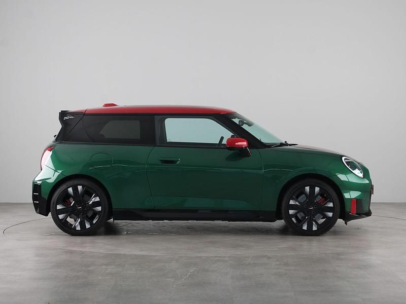 Nieuw Mini Cooper 189 kW (258 PK) 2025 Groen Hatchback