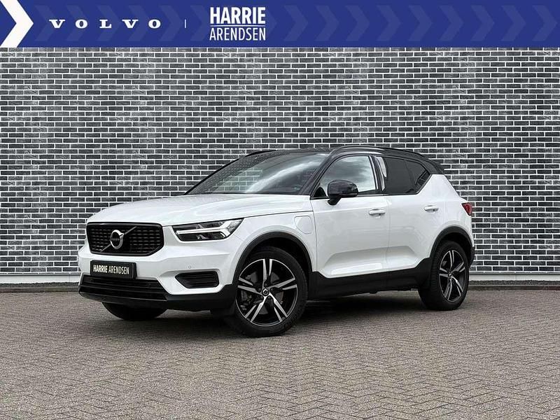 Wit Gebruikt 2020 Volvo XC40 R-Design SUV | € 32.399 (Eerlijke prijs) - Afbeelding 1/4