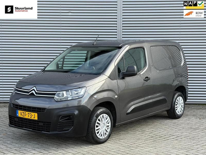 Grijs (metallic) Occasion 2023 Citroën Berlingo MPV | € 11.950 (Eerlijke prijs) - Afbeelding 1/4