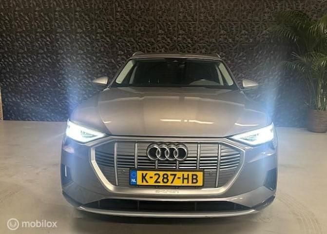 Occasion Audi e-tron Business 230 kW (313 PK) 2020 Grijs SUV