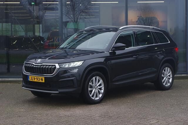 Zwart Gebruikt 2023 Skoda Kodiaq Business Line SUV | € 37.950 (Goede deal) - Afbeelding 1/4