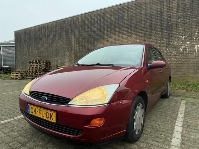 Occasion Ford Focus Ghia 101 PK (74 kW) 2000 Rood Sedan