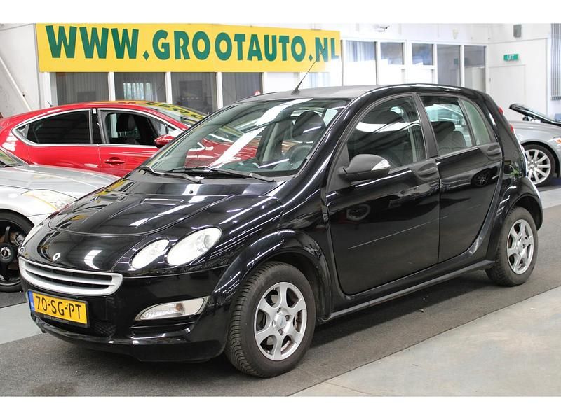 Zwart Gebruikt 2006 Smart ForFour Pure Hatchback | € 1.244 (Eerlijke prijs) - Afbeelding 1/4