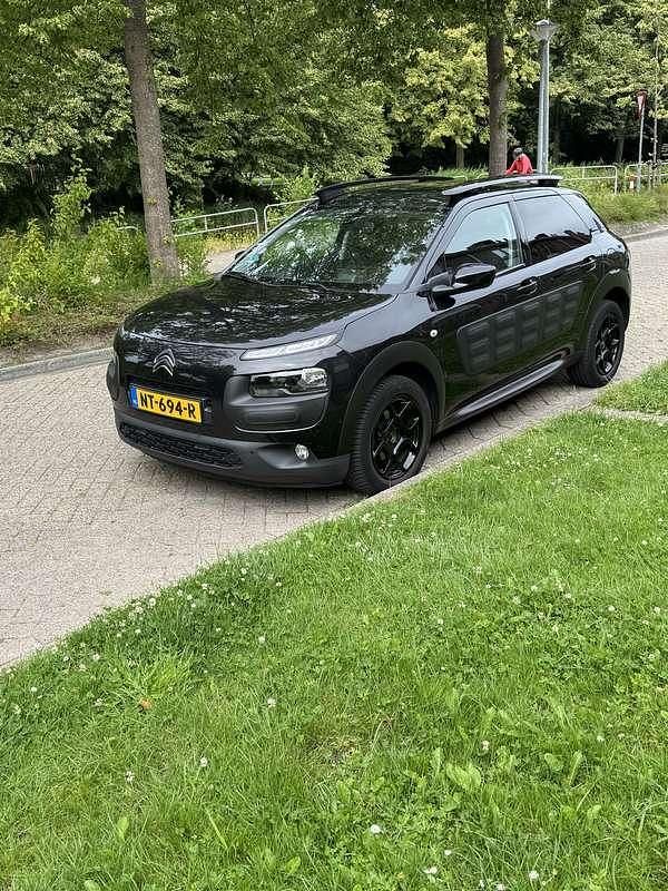 Zwart Occasion 2017 Citroën C4 SUV | € 7.450 (Eerlijke prijs) - Afbeelding 1/4