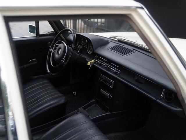 Occasion Mercedes 220 105 PK (77 kW) 1969 Wit Sedan