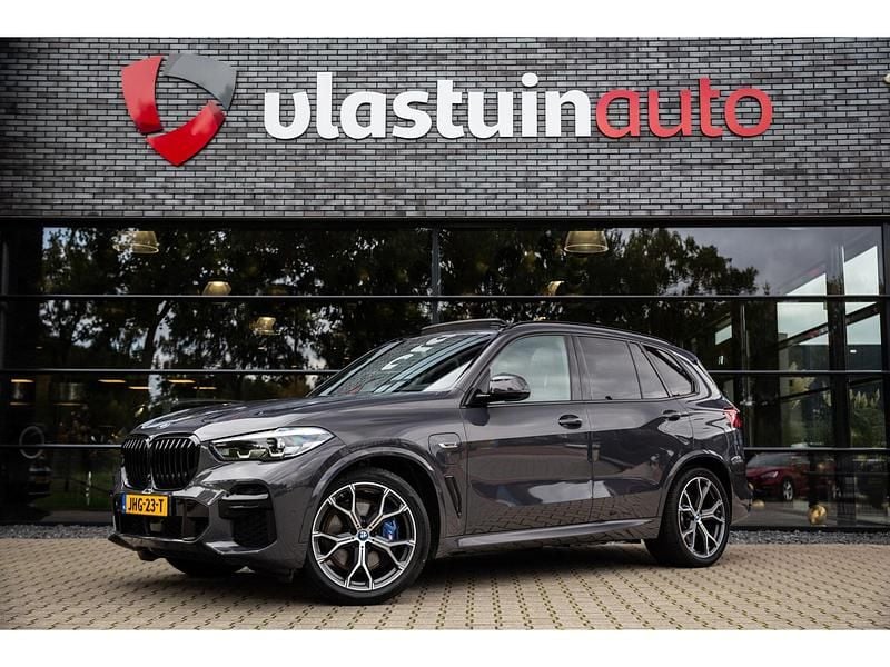 Grijs Gebruikt 2023 BMW X5 Executive SUV | € 66.950 (Super prijs) - Afbeelding 1/4