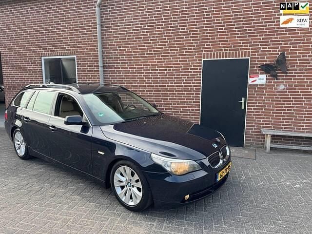 Blauw Gebruikt 2007 BMW 530 Executive Stationwagen | € 5.250 (Eerlijke prijs) - Afbeelding 1/4