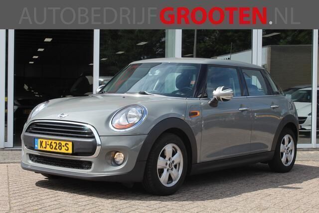 Grijs Gebruikt 2016 Mini ONE Business Hatchback | € 7.499 (Eerlijke prijs) - Afbeelding 1/4