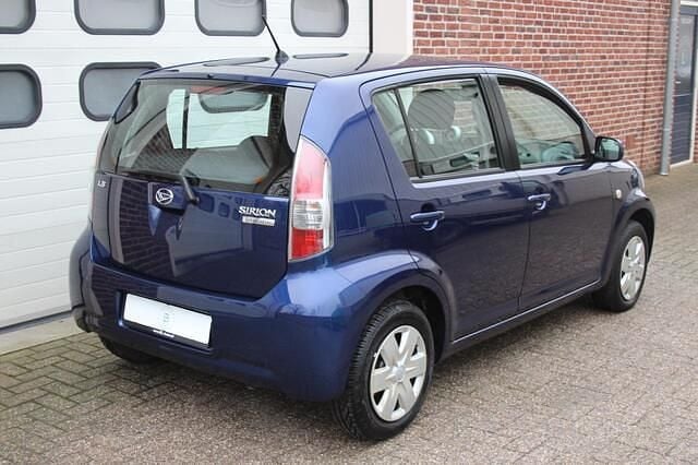 Occasion Daihatsu Sirion 87 PK (63 kW) 2006 Blauw Hatchback