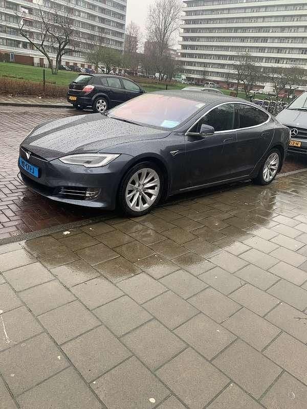 Grijs Gebruikt 2017 Tesla Model S Sedan | € 18.000 - Afbeelding 1/4