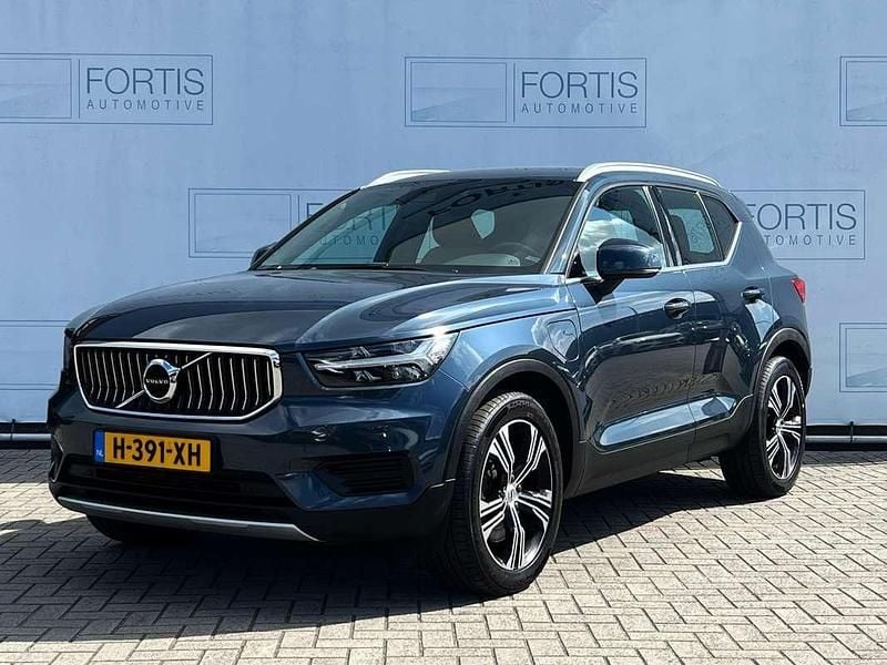 Blauw Gebruikt 2020 Volvo XC40 Inscription SUV | € 23.900 (Goede deal) - Afbeelding 1/4
