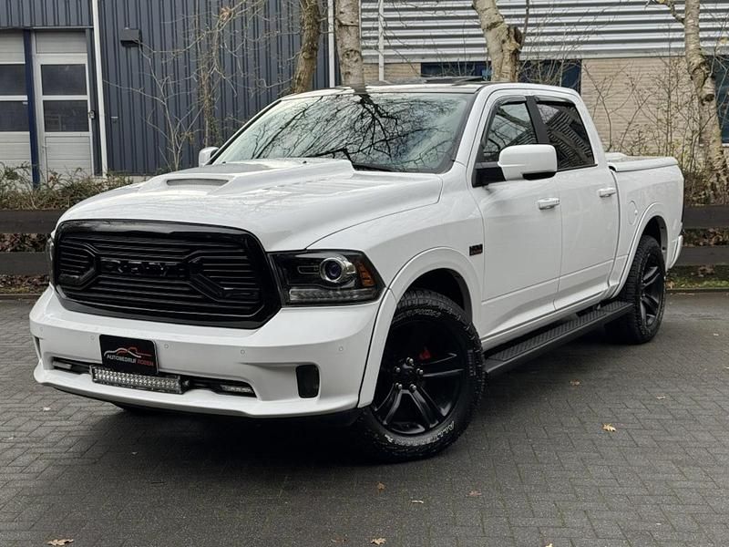 Zwart (metallic) Occasion 2018 Dodge Ram Pickup | € 36.950 (Iets duurder) - Afbeelding 1/4