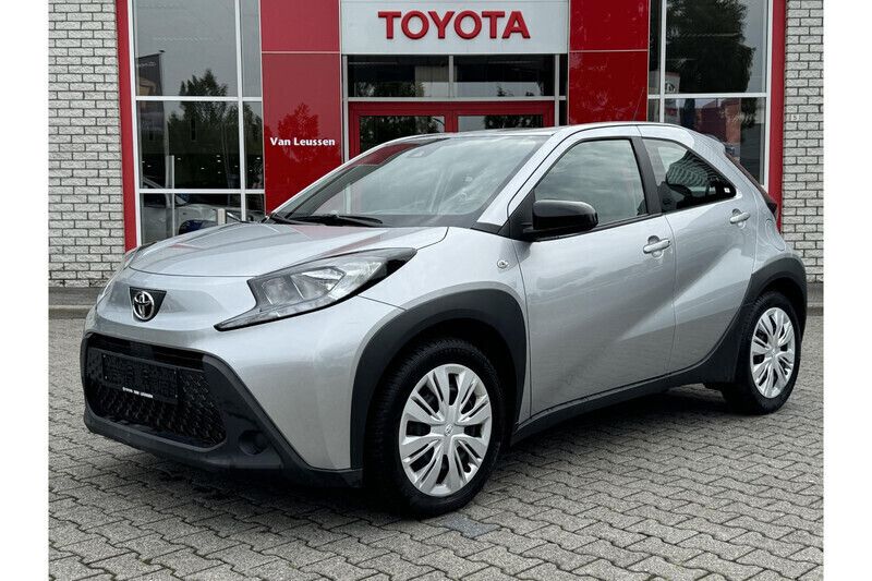 Gebruikt 2023 Toyota Aygo Play Hatchback | € 16.499 (Goede deal) - Afbeelding 1/1