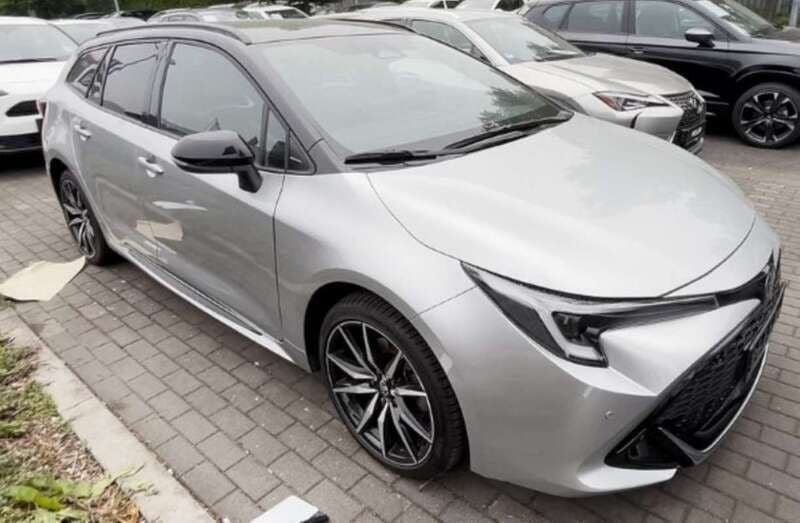 Gebruikt 2024 Toyota Corolla Sport Stationwagen | € 28.999 - Afbeelding 1/4