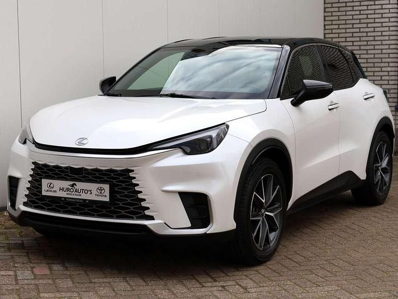 Wit Gebruikt 2024 Lexus LBX SUV | € 38.750 (Eerlijke prijs) - Afbeelding 1/4