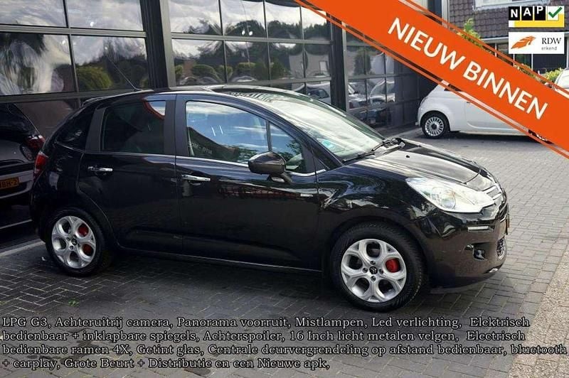 Zwart, metallic lak Gebruikt 2015 Citroën C3 Exclusive Hatchback | € 6.440 - Afbeelding 1/4