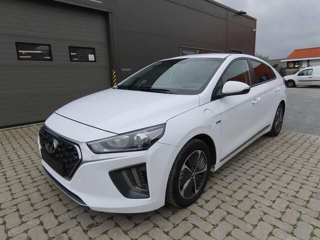 Wit Occasion 2021 Hyundai Ioniq Hatchback | € 19.000 (Eerlijke prijs) - Afbeelding 1/4