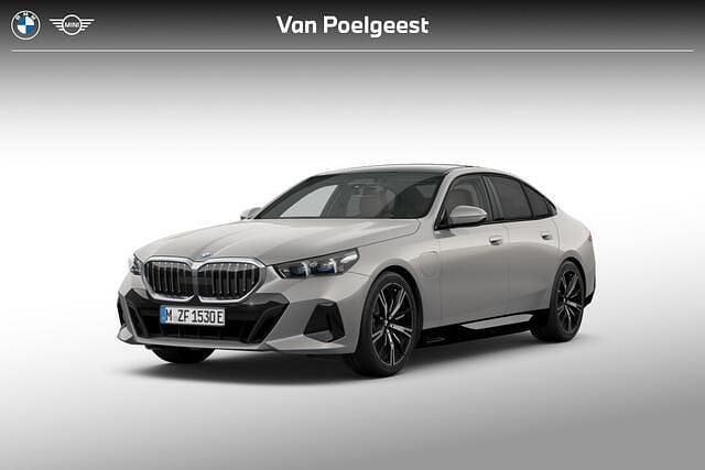 Oxidgrau metallic (c4a) (grijs metallic) Nieuw 2025 BMW 530e M Sport Sedan | € 79.479 (Super prijs) - Afbeelding 1/4