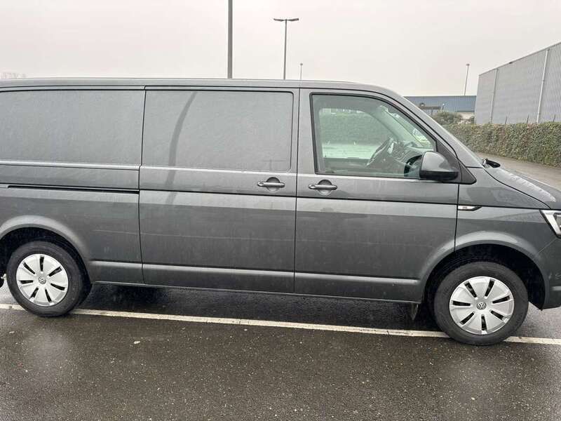 Grijs Gebruikt 2016 VW T6 Van | € 12.100 (Super prijs) - Afbeelding 1/4