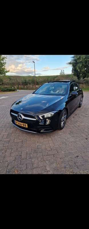 Zwart Gebruikt 2019 Mercedes A200 AMG Stationwagen | € 20.500 (Duur) - Afbeelding 1/4
